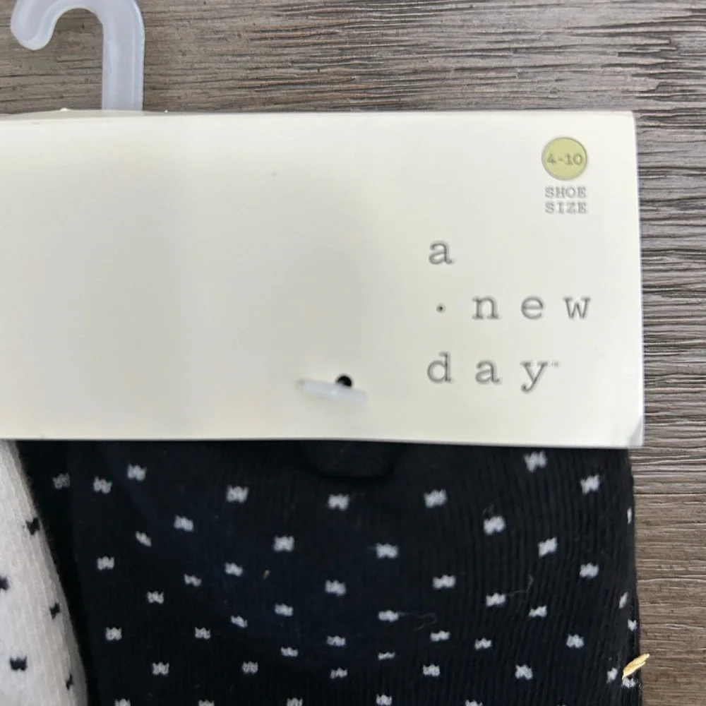 6 - Pack of Black and White Polka Dot Socks